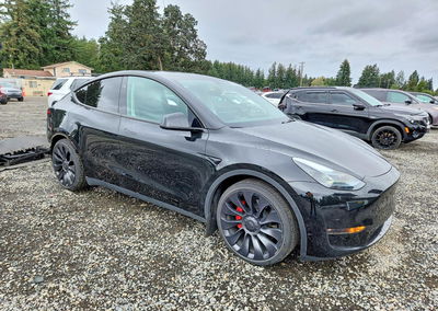2025 Tesla Model Y, daño Trasero, Copart lote 70657506, foto 4 de 14