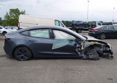 2023 Tesla Model 3 Rear-wheel Drive, daño Lateral derecho, Iaai lote 45441891, foto 11 de 14