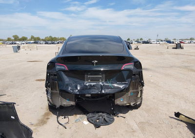 2023 Tesla Model Y Awd/long Range Dual Motor All-wheel Drive, daño Frontal, Iaai lote 46214110, foto 17 de 22