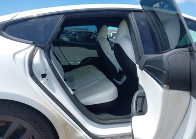 2022 Tesla Model S Plaid, uszkodzenie: Zalanie, Iaai lot 45151552, zdjęcie 8 z 12