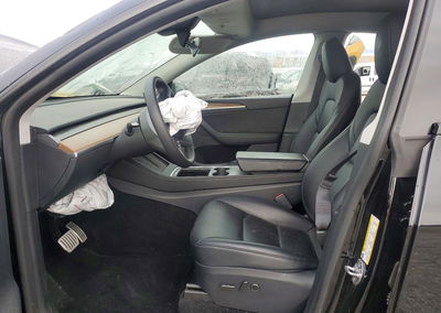 2025 Tesla Model Y, daño Frontal, Copart lote 98965205, foto 7 de 14