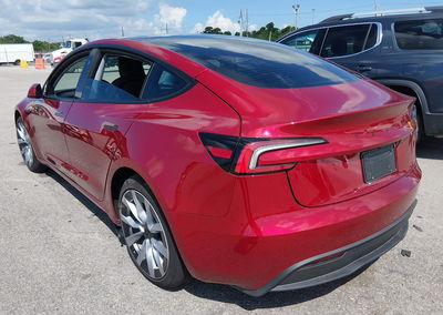 2026 Tesla Model 3 Premium Rear-wheel Drive/rear-wheel Drive, daño Lateral derecho, Iaai lote 45862307, foto 3 de 15