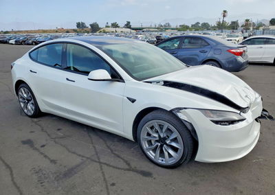 2026 Tesla Model 3, daño Frontal, Copart lote 68718656, foto 4 de 14