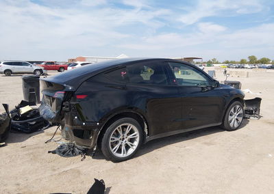 2023 Tesla Model Y Awd/long Range Dual Motor All-wheel Drive, daño Frontal, Iaai lote 46214110, foto 12 de 22