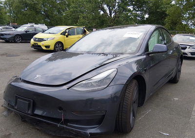 2023 Tesla Model 3 Rear-wheel Drive, daño Lateral derecho, Iaai lote 45441891, foto 2 de 14