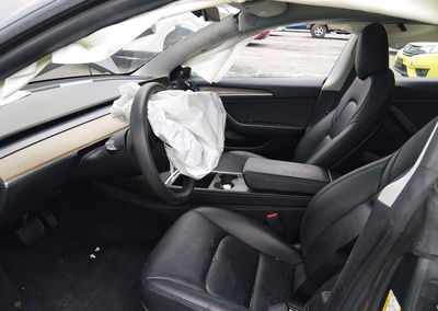 2023 Tesla Model 3 Rear-wheel Drive, daño Lateral derecho, Iaai lote 45441891, foto 5 de 14