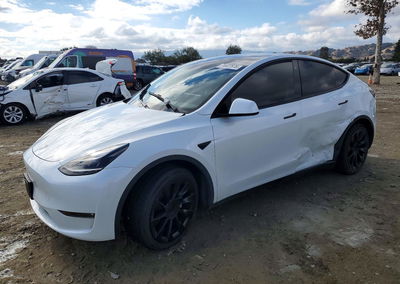 2023 Tesla Model Y, Side damage, Copart lot 74437976, photo 1 of 15