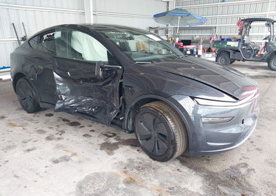 2026 Tesla Model Y, daño Lateral derecho, Iaai lote 46167625