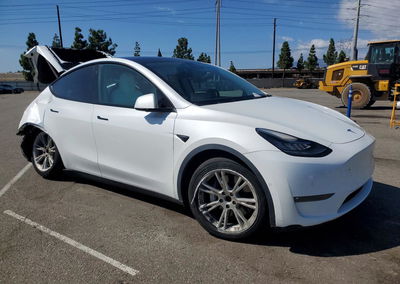 2022 Tesla Model Y, daño Trasero, Copart lote 72961886, foto 4 de 14