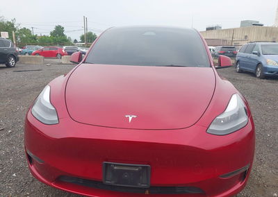 2024 Tesla Model Y Long Range Dual Motor All-wheel Drive, daño Inundación, Iaai lote 45824602, foto 12 de 16