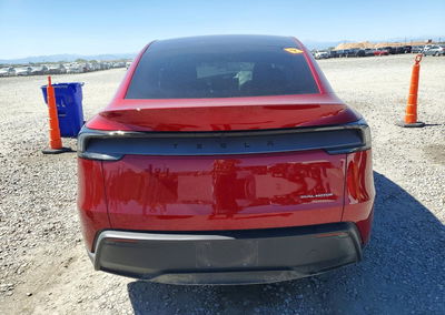 2026 Tesla Model Y, daño Lateral, Copart lote 66860836, foto 6 de 14