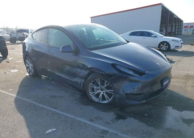 2021 Tesla Model Y Long Range Dual Motor All-wheel Drive, daño Lateral derecho, Iaai lote 44393195