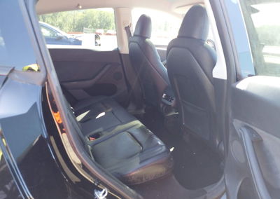 2024 Tesla Model Y Long Range Dual Motor All-wheel Drive, uszkodzenie: Zalanie, Iaai lot 46182611, zdjęcie 8 z 11