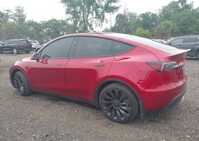 2024 Tesla Model Y Long Range Dual Motor All-wheel Drive, daño Inundación, Iaai lote 45824602, foto 14 de 16