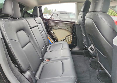 2025 Tesla Model Y, daño Trasero, Copart lote 70657506, foto 11 de 14