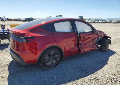 2026 Tesla Model Y, daño Lateral, Copart lote 66860836, foto 3 de 14