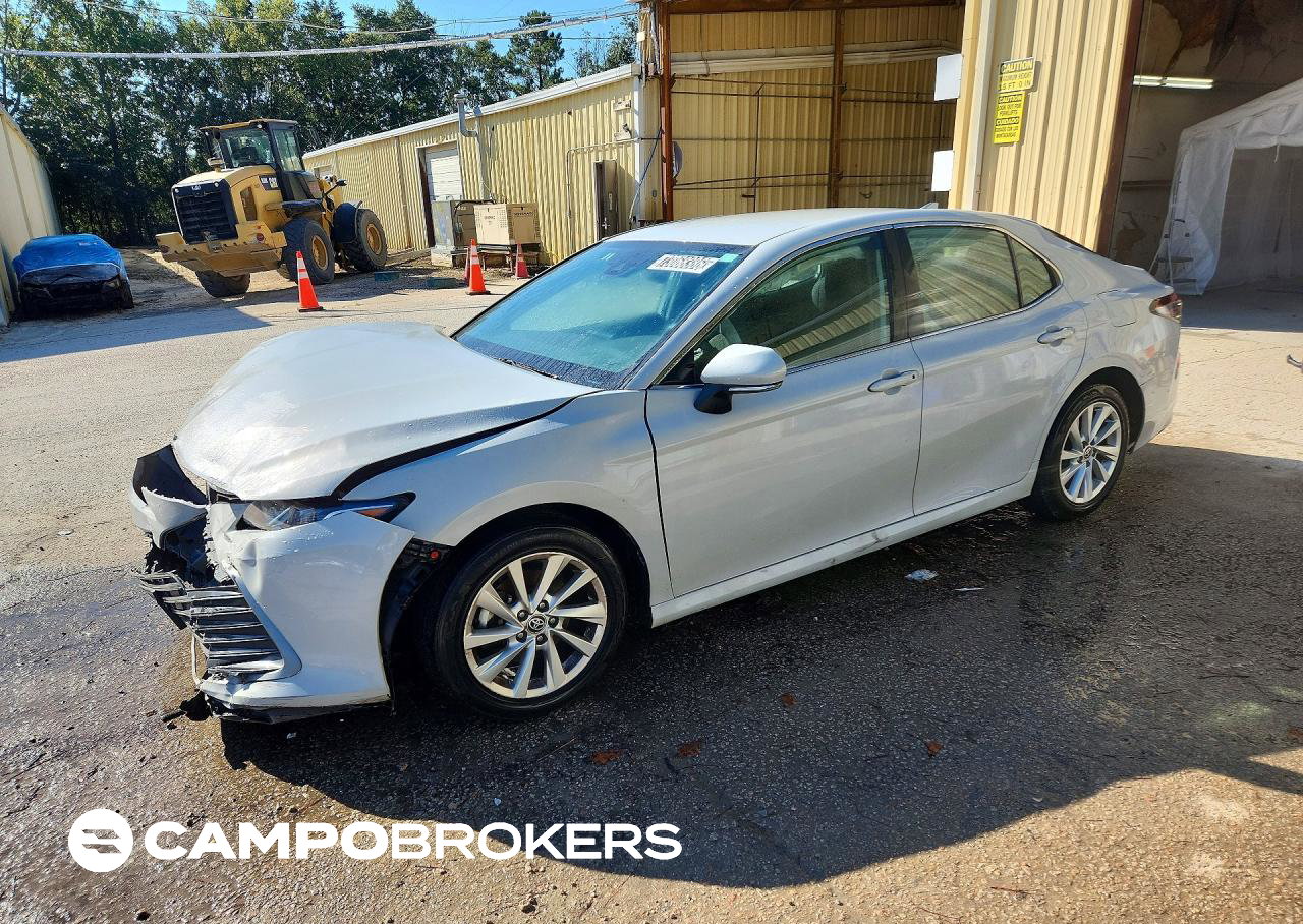 2023 Toyota Camry Le, пошкодження: Передня частина, Copart лот 73068386