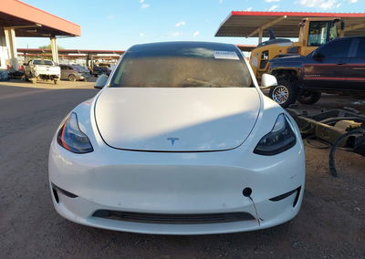 2022 Tesla Model Y Performance Dual Motor All-wheel Drive, Rear damage, Iaai lot 46318875, photo 12 of 18