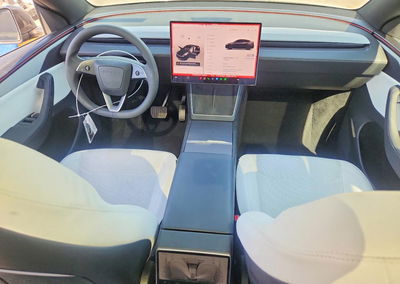 2026 Tesla Model Y, daño Frontal, Copart lote 70713996, foto 8 de 16