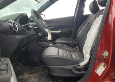 2019 Nissan Kicks Sr, daño Lateral, Copart lote 70990866, foto 7 de 15