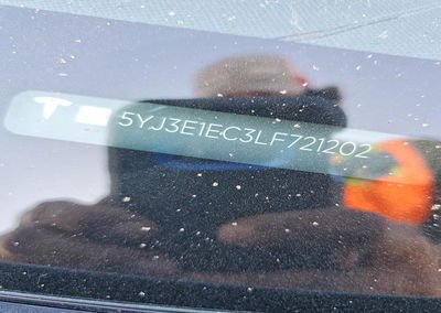 2020 Tesla Model 3, daño Lateral, Copart lote 70287316, foto 12 de 14
