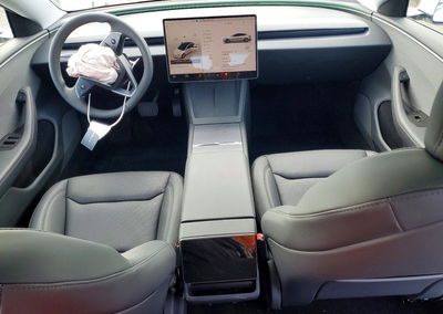 2026 Tesla Model 3, daño Frontal, Copart lote 68718656, foto 8 de 14