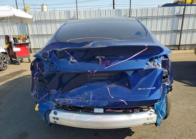 2023 Tesla Model Y, daño Trasero, Copart lote 69412006, foto 6 de 13