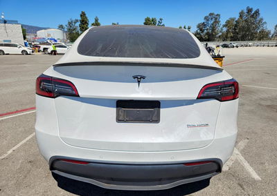2022 Tesla Model Y, daño Frontal, Copart lote 67380416, foto 6 de 16