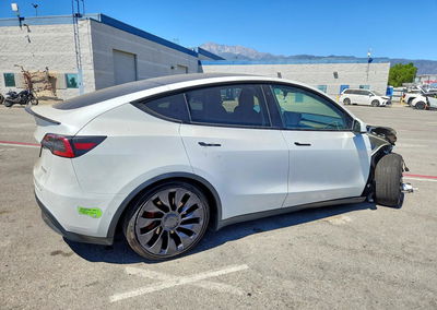 2022 Tesla Model Y, daño Frontal, Copart lote 67380416, foto 3 de 16