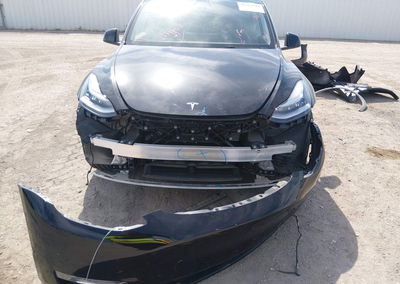 2023 Tesla Model Y Awd/long Range Dual Motor All-wheel Drive, daño Frontal, Iaai lote 46214110, foto 6 de 22