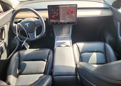 2021 Tesla Model Y, daño Abolladuras/rayones menores, Copart lote 71296046, foto 8 de 13