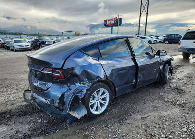 2023 Tesla Model Y, daño Trasero, Copart lote 72915936, foto 3 de 14