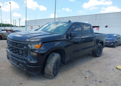 2026 Chevrolet Silverado 1500 4wd  Short Bed Custom, daño Trasero derecho, Iaai lote 45726094, foto 2 de 16
