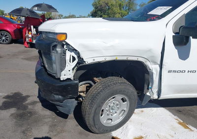 2021 Chevrolet Silverado 2500hd 4wd  Long Bed Wt, пошкодження: Лівий бік, Iaai лот 46196759, фото 6 з 17