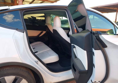 2022 Tesla Model Y Performance Dual Motor All-wheel Drive, Rear damage, Iaai lot 46318875, photo 8 of 18