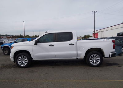 2023 Chevrolet Silverado 1500 4wd  Short Bed Custom, uszkodzenie: Prawy przód, Iaai lot 45936562, zdjęcie 14 z 16