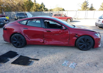 2022 Tesla Model S Dual Motor All-wheel Drive, uszkodzenie: Prawy bok, Iaai lot 46305505, zdjęcie 12 z 15