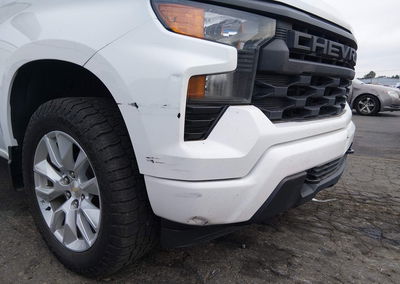 2023 Chevrolet Silverado 1500 4wd  Short Bed Custom, uszkodzenie: Prawy przód, Iaai lot 45936562, zdjęcie 6 z 16