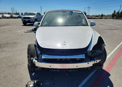2022 Tesla Model Y, daño Frontal, Copart lote 67380416, foto 5 de 16