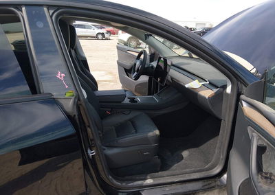 2023 Tesla Model Y Awd/long Range Dual Motor All-wheel Drive, daño Frontal, Iaai lote 46214110, foto 5 de 22