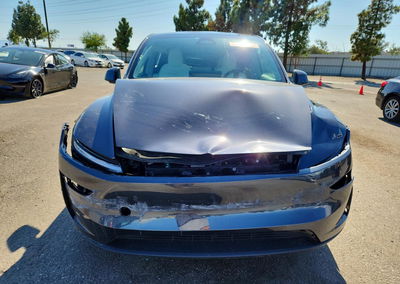 2026 Tesla Model Y, uszkodzenie: Ao, Copart lot 68446986, zdjęcie 5 z 14