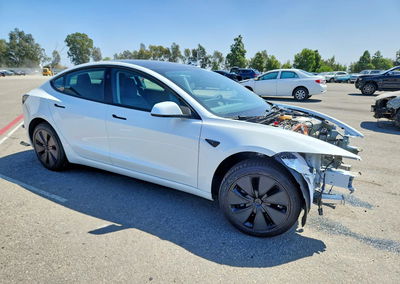 2026 Tesla Model 3, daño Frontal, Copart lote 68400816, foto 4 de 15