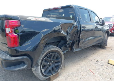 2026 Chevrolet Silverado 1500 4wd  Short Bed Custom, daño Trasero derecho, Iaai lote 45726094, foto 6 de 16