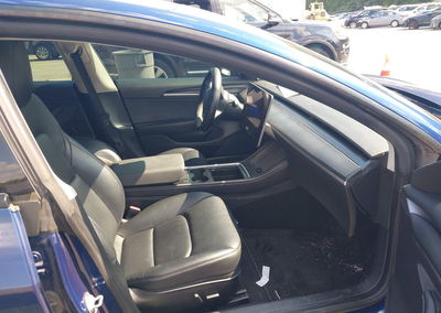 2022 Tesla Model 3 Rear-wheel Drive, Front End damage, Iaai lot 45801057, photo 5 of 17