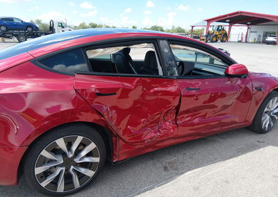 2026 Tesla Model 3 Premium Rear-wheel Drive/rear-wheel Drive, daño Lateral derecho, Iaai lote 45862307, foto 6 de 15
