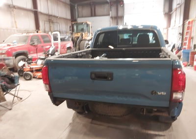 2019 Toyota Tacoma Trd Sport, Rear damage, Iaai lot 42850772, photo 17 of 17