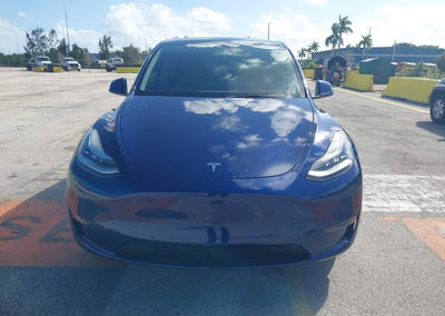 2021 Tesla Model Y Long Range Dual Motor All-wheel Drive, daño Trasero, Iaai lote 46409343, foto 12 de 19