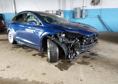 2020 Tesla Model X Long Range Dual Motor All-wheel Drive/long Range Plus Dual Motor All-wheel Drive, daño Frontal, Iaai