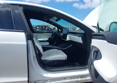 2022 Tesla Model S Plaid, uszkodzenie: Zalanie, Iaai lot 45151552, zdjęcie 5 z 12