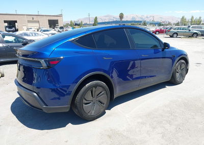2026 Tesla Model Y Premium Rear-wheel Drive/rear-wheel Drive, daño Frontal izquierdo, Iaai lote 45640795, foto 4 de 16